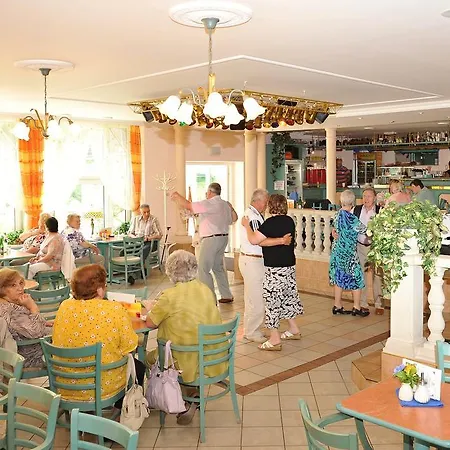 & Wellness Harmonie فندق 3*